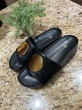 Tory Burch Black Leather Platform Slide with Gold Medallion 7.5M